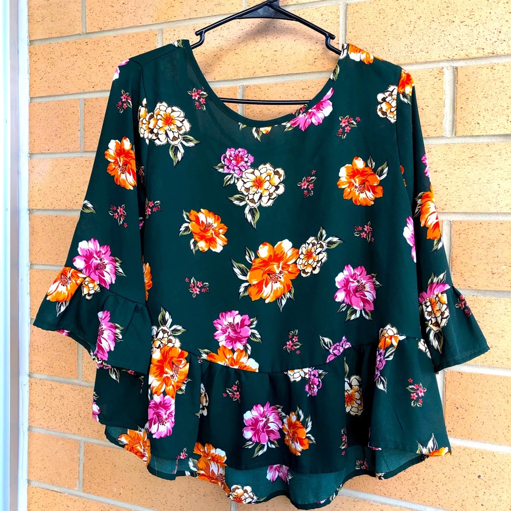 Green floral cropped hi-low blouse